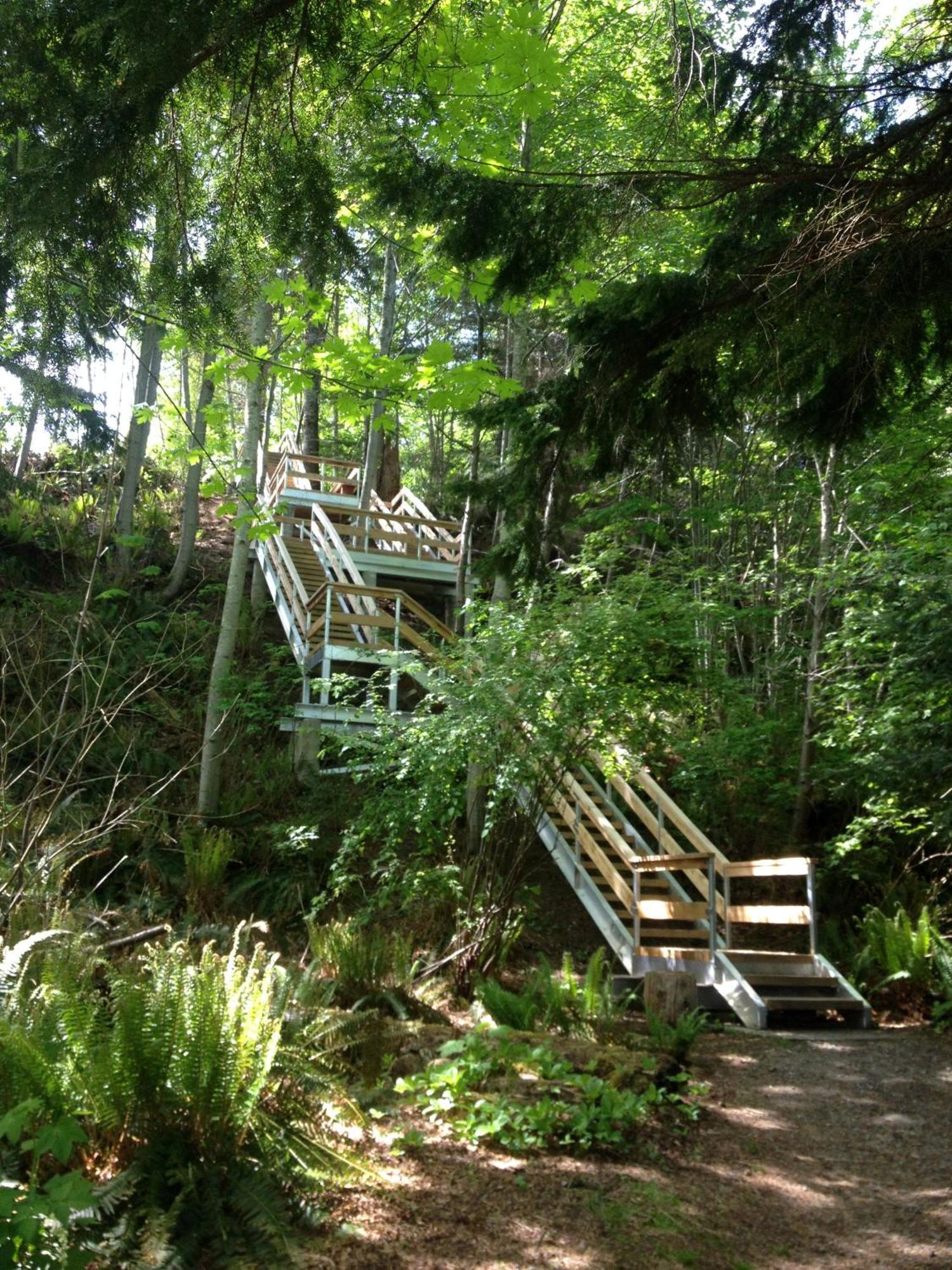 Forest By The Sea Rentals Merville Exterior foto